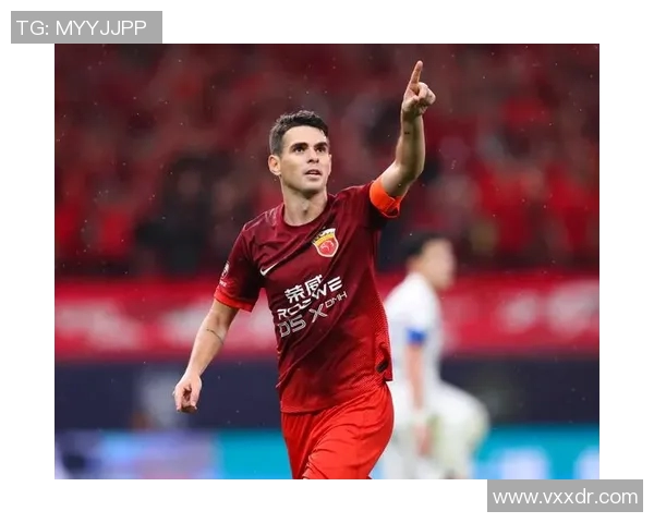 奥斯卡助攻引领球队逆转胜利展现足球智慧与团队合作精神