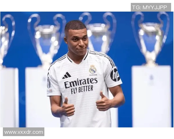 法国天才姆巴佩正式加盟皇马，创造历史传说